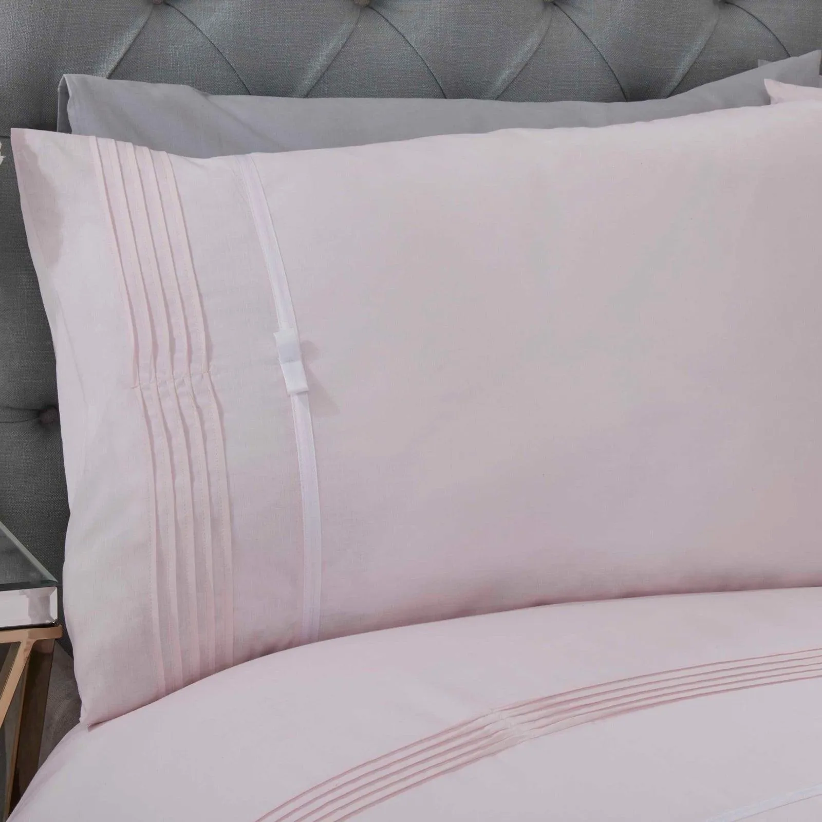 Pleats with Ribbon Bow Duvet Set